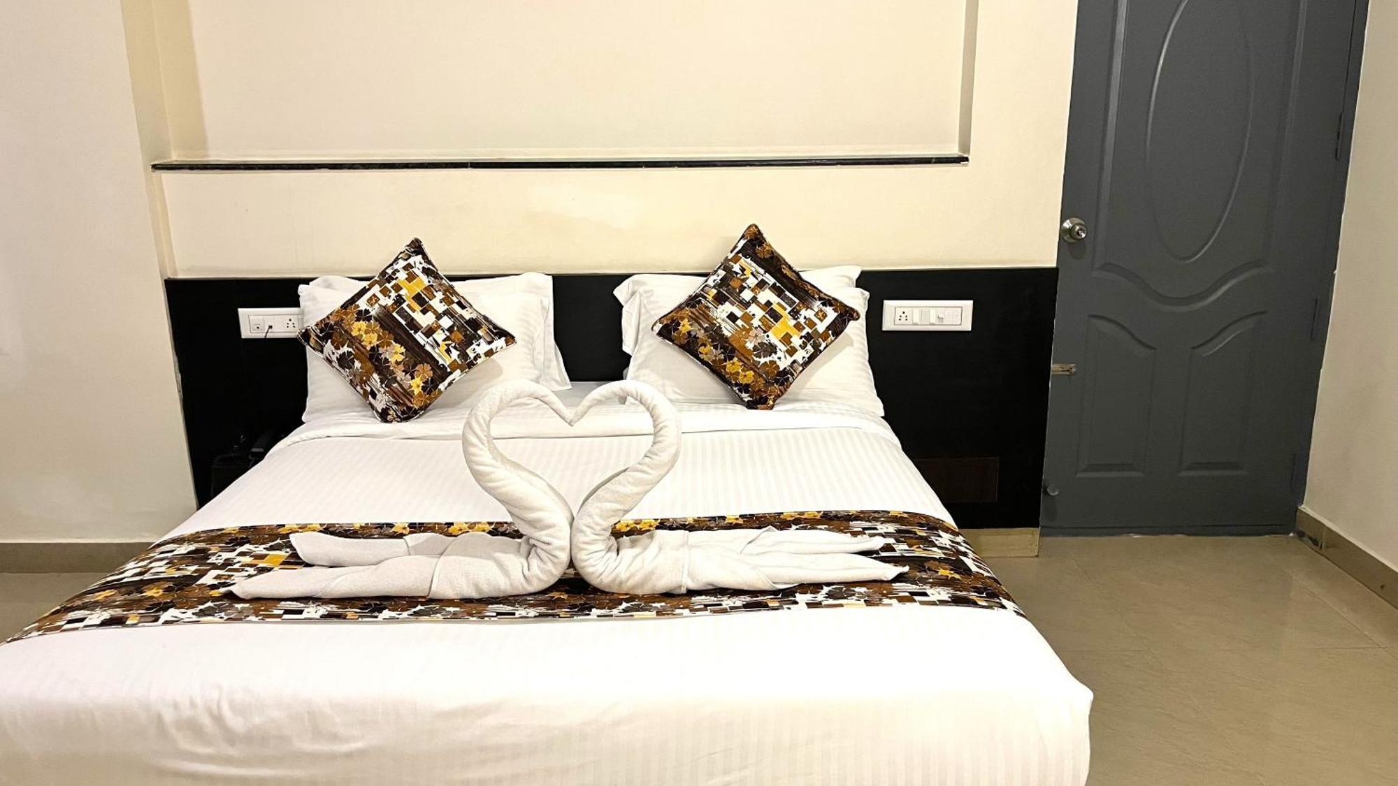 Athasri Hotel Hsr Layout Bangalore Exterior foto