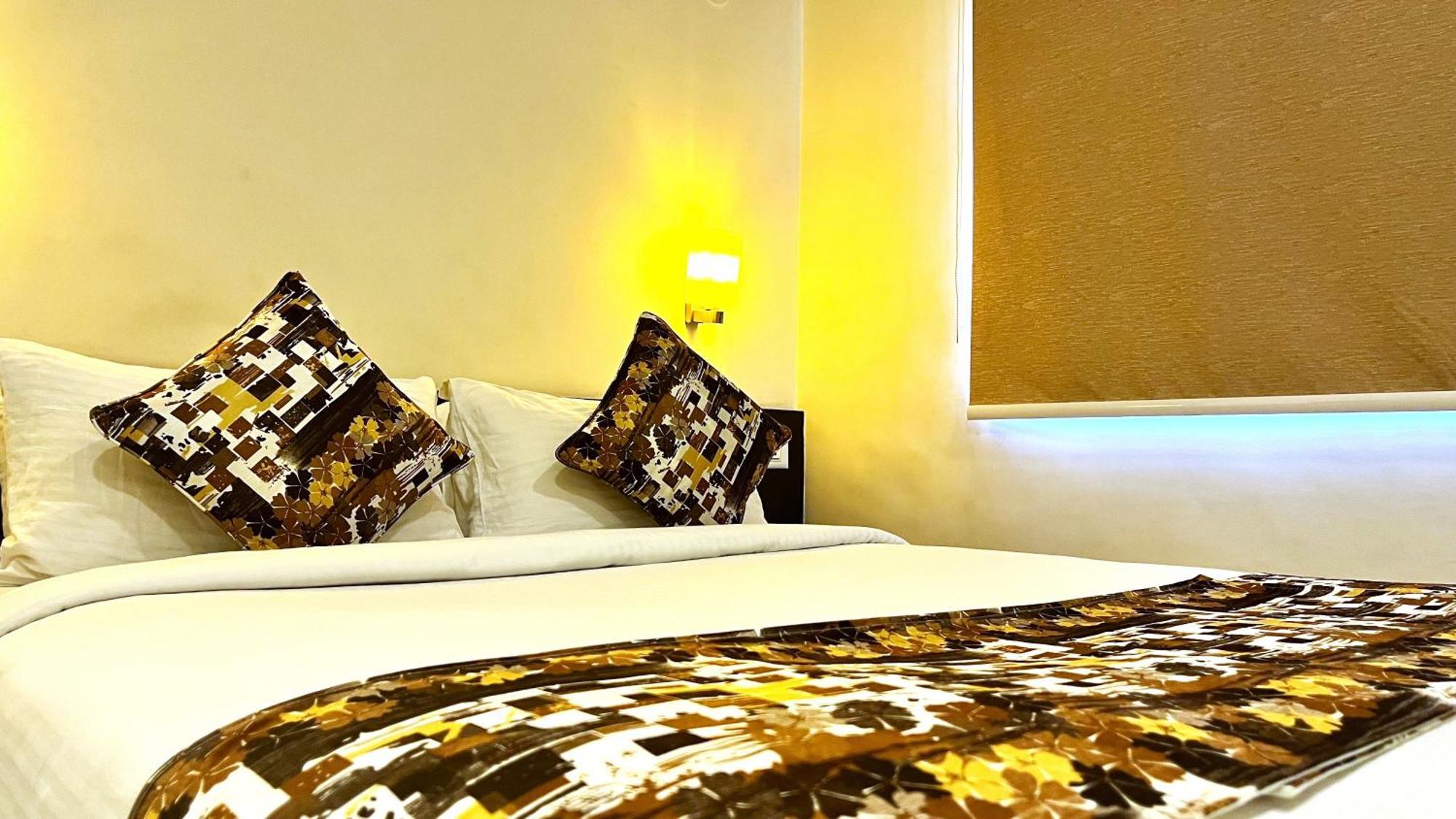 Athasri Hotel Hsr Layout Bangalore Exterior foto